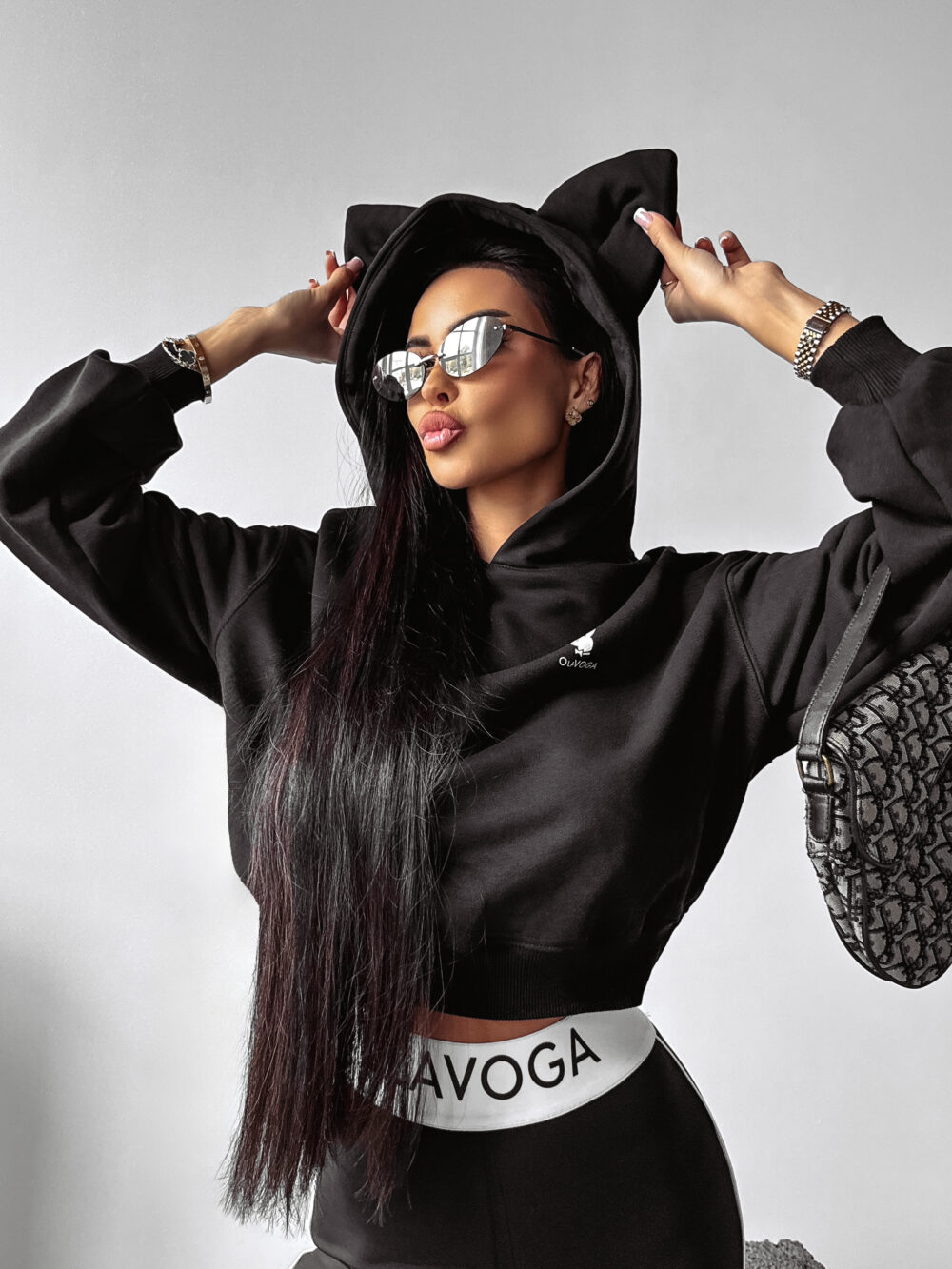 Bluza damska Hoodie Olavoga Gatito bawełniana czarna butik OLV