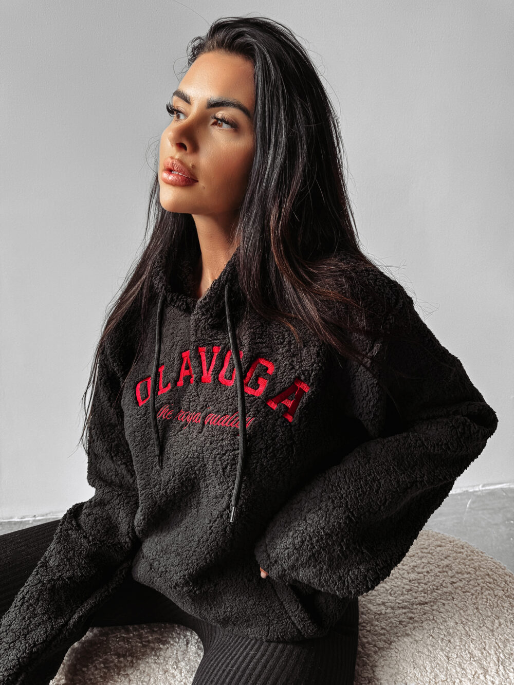 Bluza hoodie baranek Olavoga Togada czarna , ola voga